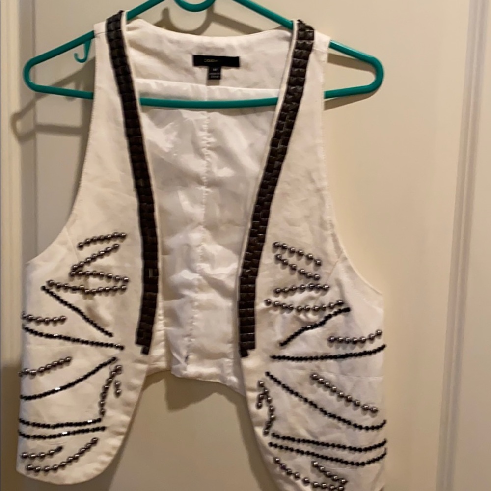 A little white vest